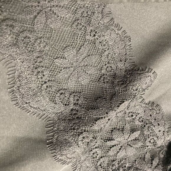 AMERICAN EAGLE OUTFITTERS‎ Women’s Black Top Size Small Petite - Picture 5 of 8